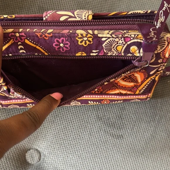 Vera Bradley Turn Lock Wallet‎ - Picture 5 of 7